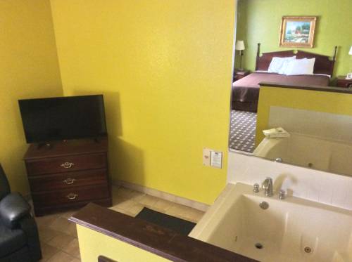Imagen de la habitación del Hotel Country Hearth Inn - Bowling Green. Foto 4