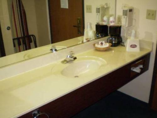 Imagen de la habitación del Hotel Country Hearth Inn - Bowling Green. Foto 9