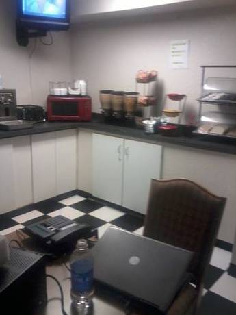 Imagen de la habitación del Hotel Country Hearth Inn, Decatur. Foto 4