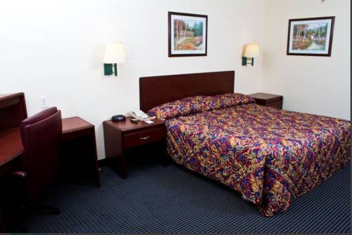 Imagen de la habitación del Hotel Country Hearth Inn, Fairburn. Foto 3