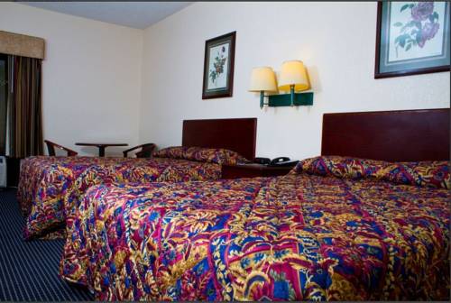 Imagen de la habitación del Hotel Country Hearth Inn, Fairburn. Foto 6