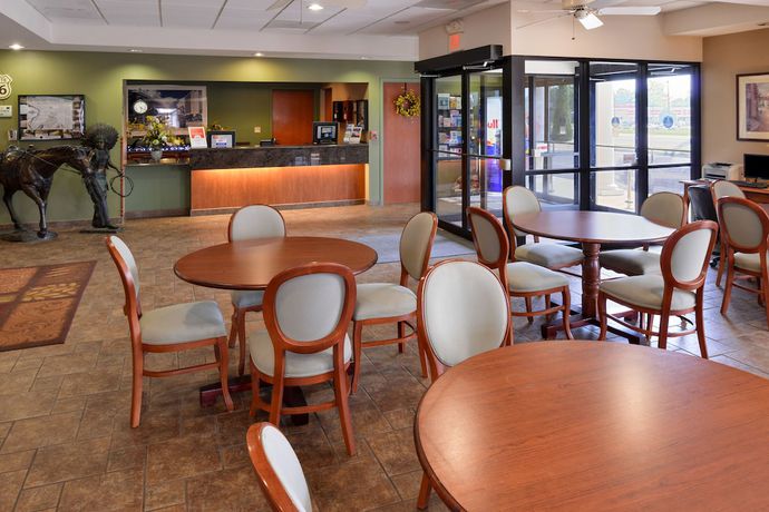 Imagen de los interiores del Hotel Country Hearth Inn and Suites Edwardsville St. Louis. Foto 20