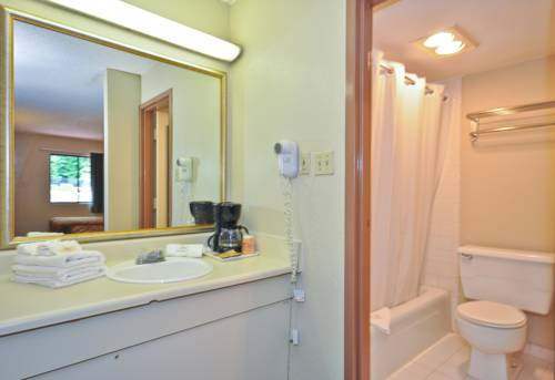 Imagen de la habitación del Hotel Country Hearth Inn and Suites Marietta. Foto 5