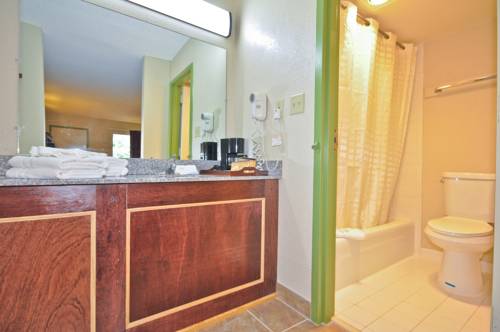 Imagen de la habitación del Hotel Country Hearth Inn and Suites Marietta. Foto 6