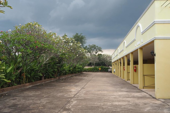 Imagen de los exteriores del Hotel Country Inn 304. Foto 13