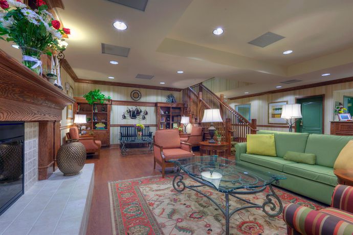 Imagen de los interiores del Hotel Country Inn And Suites By Carlson, Fredericksburg. Foto 12