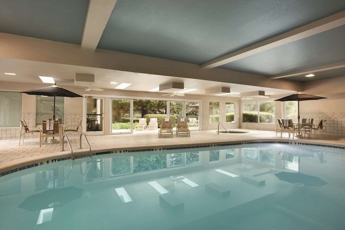 Imagen de la piscina del Hotel Country Inn And Suites By Radisson, Atlanta Airport North, Ga. Foto 19