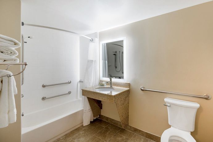 Imagen de la habitación del Hotel Country Inn And Suites By Radisson, Grandville-grand Rapids West, Mi. Foto 14