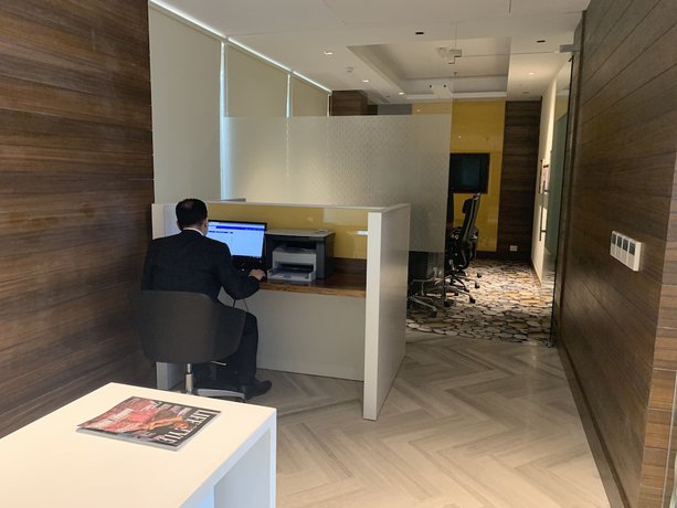 Imagen de los interiores del Hotel Country Inn And Suites By Radisson Zirakpur. Foto 15