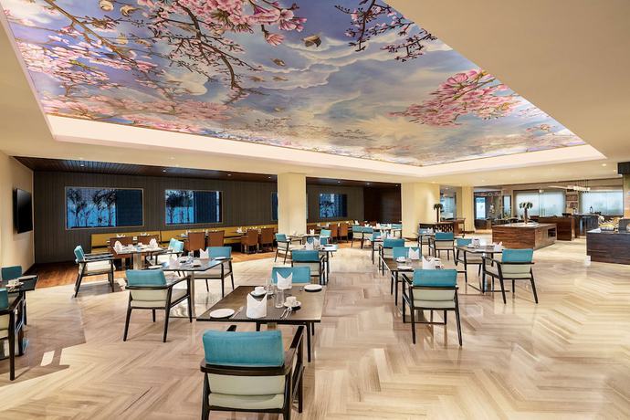 Imagen del bar/restaurante del Hotel Country Inn And Suites By Radisson Zirakpur. Foto 6