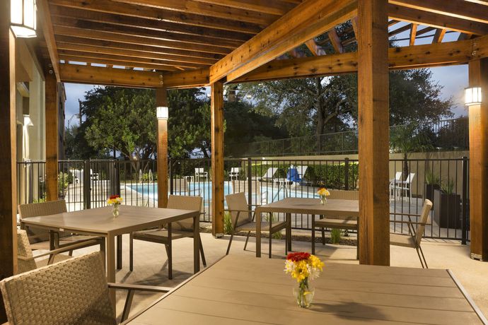 Imagen del bar/restaurante del Hotel Country Inn And Suites San Antonio Medical Center. Foto 3