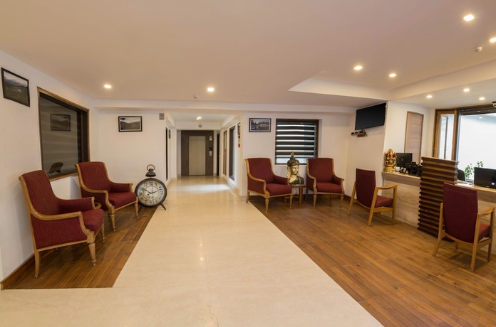 Imagen de los interiores del Hotel Country Inn Premier Pacific Mall Road Mussoorie. Foto 14