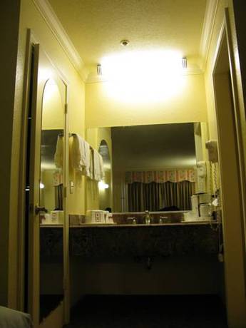 Imagen de la habitación del Hotel Country Inn Sonora. Foto 3