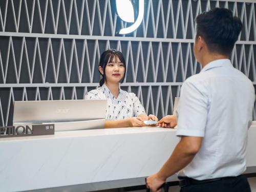 Imagen general del Hotel Country Inn & Suite by Radisson, Guangzhou Huadu Shiling. Foto 1