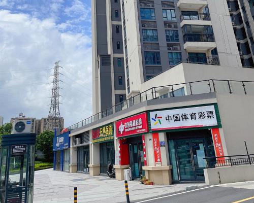 Imagen general del Hotel Country Inn & Suite by Radisson, Guangzhou Huadu Shiling. Foto 6