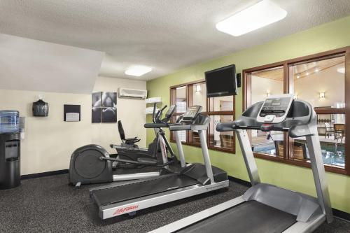 Imagen de la habitación del Hotel Country Inn & Suites By Radisson, Ames, Ia. Foto 18