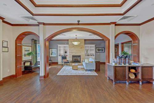 Imagen de los interiores del Hotel Country Inn & Suites By Radisson, Braselton. Foto 20