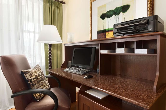 Imagen de los interiores del Hotel Country Inn & Suites By Radisson, Carlisle, PA. Foto 13