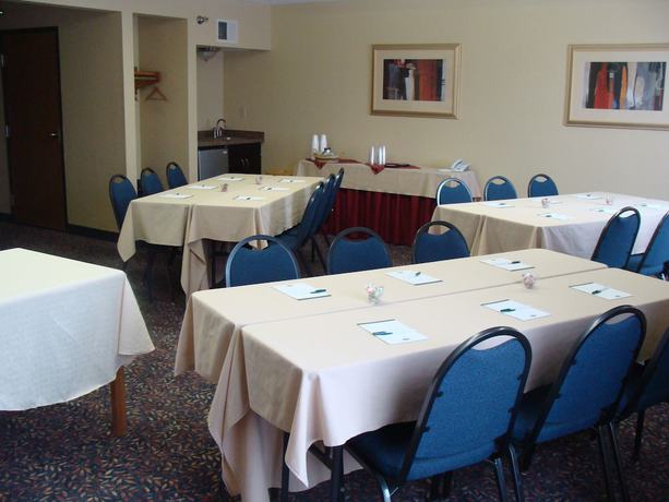 Imagen de los interiores del Hotel Country Inn & Suites By Radisson, Coon Rapids, Mn. Foto 16