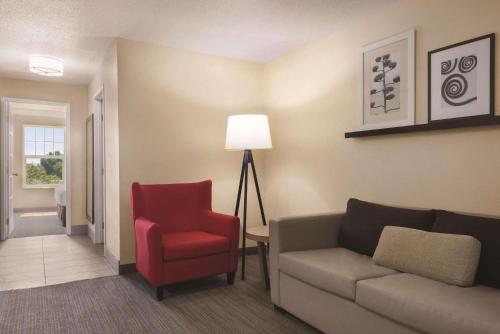 Imagen de la habitación del Hotel Country Inn & Suites By Radisson, Cottage Grove, MN. Foto 13