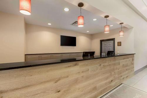 Imagen de los interiores del Hotel Country Inn & Suites By Radisson, Elk Grove Village. Foto 18