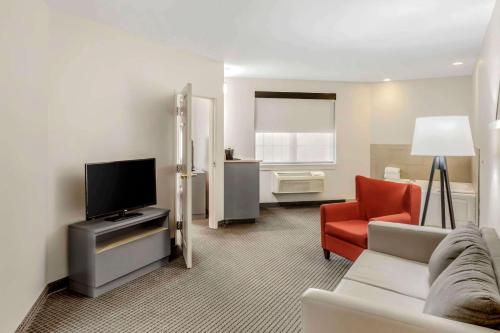 Imagen de la habitación del Hotel Country Inn & Suites By Radisson, Elk Grove Village. Foto 16