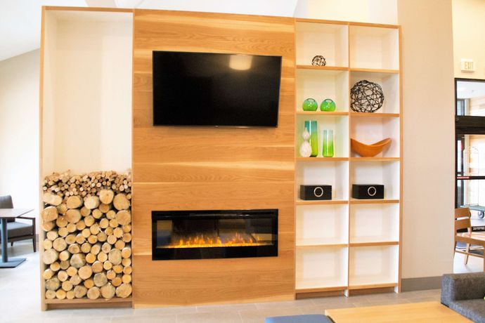 Imagen de los interiores del Hotel Country Inn & Suites By Radisson, Erie. Foto 11