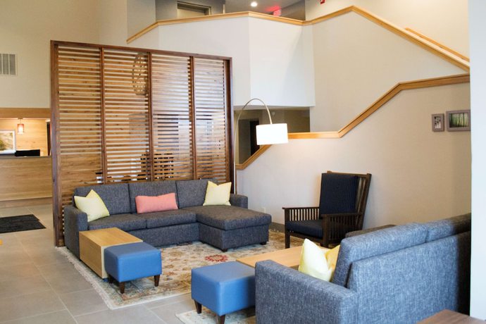 Imagen de los interiores del Hotel Country Inn & Suites By Radisson, Erie. Foto 14