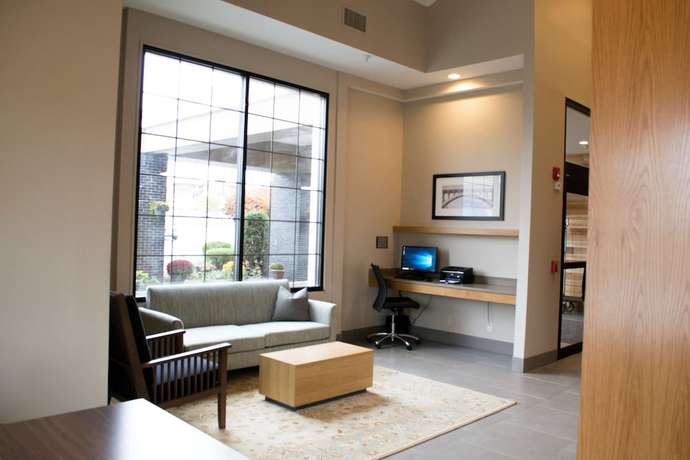 Imagen de los interiores del Hotel Country Inn & Suites By Radisson, Erie. Foto 16