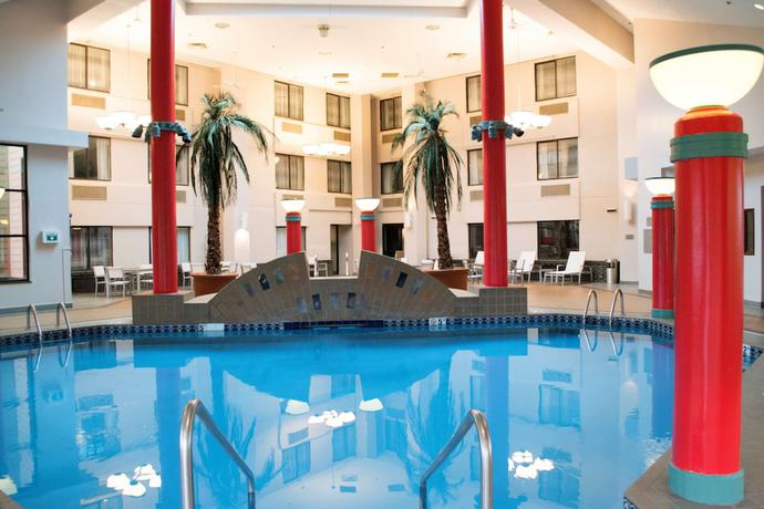 Imagen de la piscina del Hotel Country Inn & Suites By Radisson, Erie. Foto 20