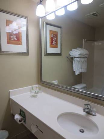 Imagen de la habitación del Hotel Country Inn & Suites By Radisson, Fort Worth. Foto 1