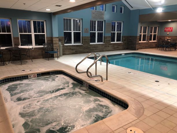 Imagen de la piscina del Hotel Country Inn & Suites By Radisson, Gettysburg. Foto 20