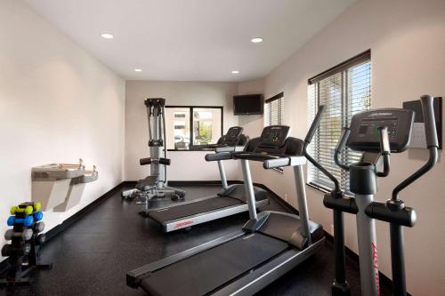 Imagen general del Hotel Country Inn & Suites By Radisson, Greenville, Nc. Foto 1