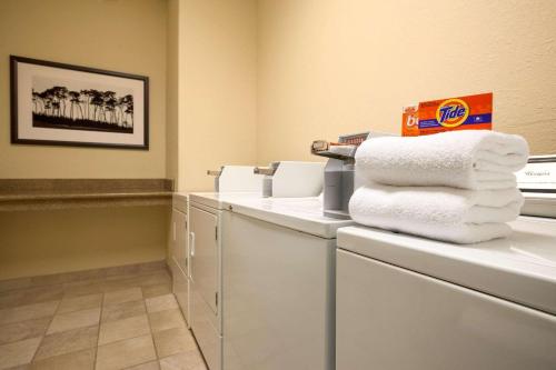 Imagen general del Hotel Country Inn & Suites By Radisson, Greenville, Nc. Foto 2