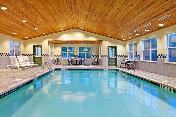 Imagen de la piscina del Hotel Country Inn & Suites By Radisson, Harrisburg North. Foto 19
