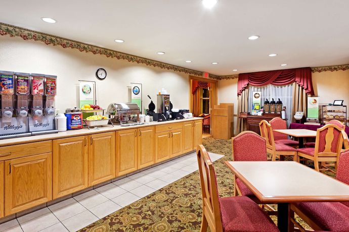 Imagen del bar/restaurante del Hotel Country Inn & Suites By Radisson, Harrisburg North. Foto 4