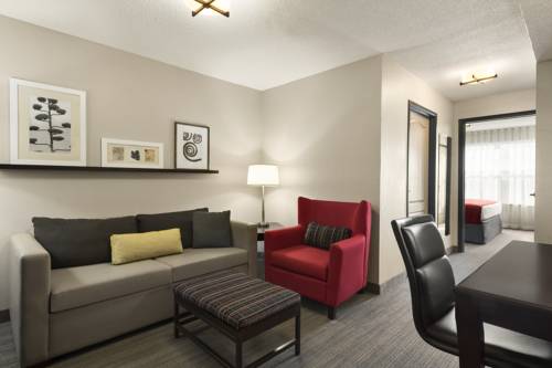 Imagen de la habitación del Hotel Country Inn & Suites By Radisson, Kansas City. Foto 5