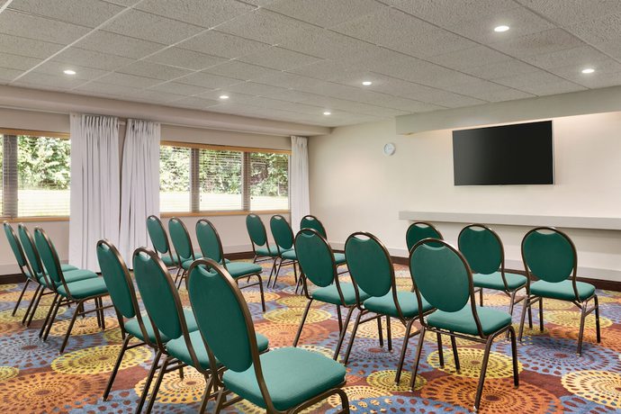 Imagen de los interiores del Hotel Country Inn & Suites By Radisson, Mishawaka, In. Foto 18