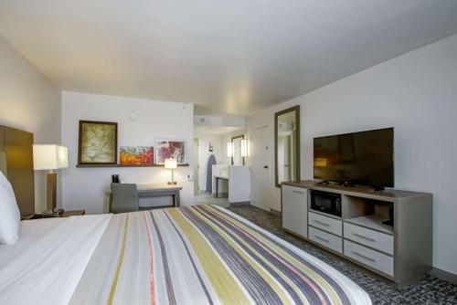 Imagen de la habitación del Hotel Country Inn & Suites By Radisson, New Orleans I-10 East, LA. Foto 14