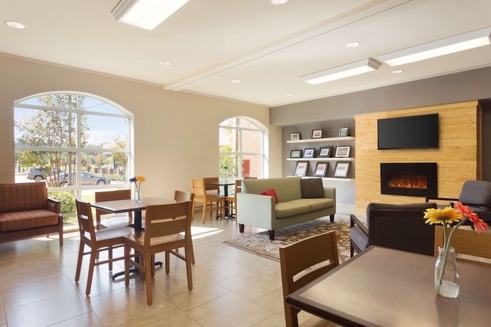 Imagen de los interiores del Hotel Country Inn & Suites By Radisson, Pineville, La. Foto 16