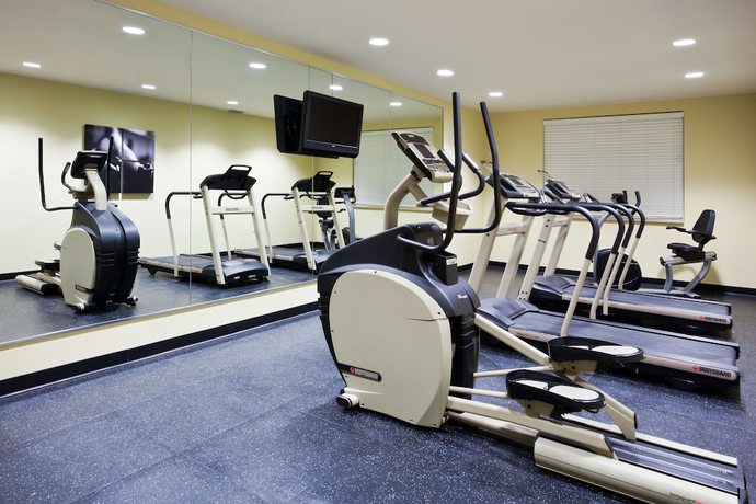 Imagen de los interiores del Hotel Country Inn & Suites By Radisson, Port Charlotte,. Foto 12