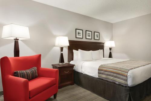 Imagen de la habitación del Hotel Country Inn & Suites By Radisson, Traverse City, MI. Foto 13