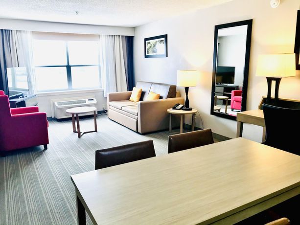 Imagen de la habitación del Hotel Country Inn & Suites By Radisson, Warner Robins. Foto 16