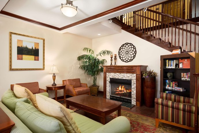 Imagen de los interiores del Hotel Country Inn & Suites by Radisson, Atlanta I-75 South, GA. Foto 14