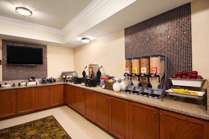 Imagen del bar/restaurante del Hotel Country Inn & Suites by Radisson, Atlanta I-75 South, GA. Foto 5