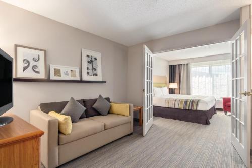 Imagen de la habitación del Hotel Country Inn & Suites by Radisson, Big Flats (Elmira), NY. Foto 13