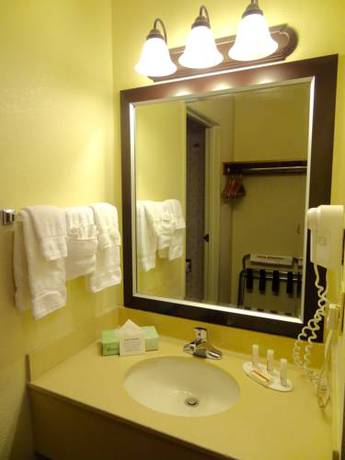 Imagen de la habitación del Hotel Country Inn & Suites by Radisson, Coeur d'Alene. Foto 8
