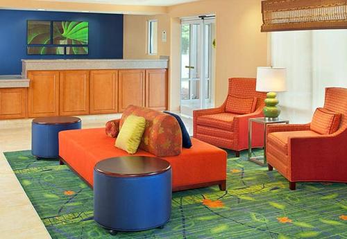 Imagen general del Hotel Country Inn & Suites by Radisson, Fayetteville I-95, NC. Foto 1