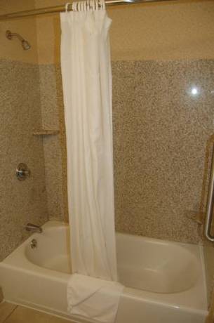 Imagen de la habitación del Hotel Country Inn & Suites by Radisson, Lake George (Queensbury), NY. Foto 9