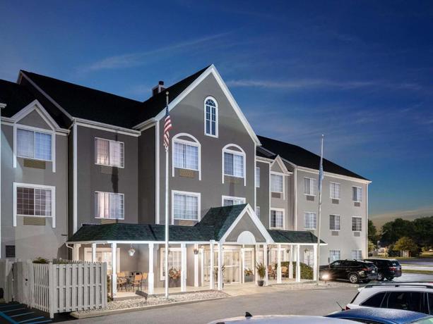 Imagen general del Hotel Country Inn & Suites by Radisson, Maumee - Toledo. Foto 1